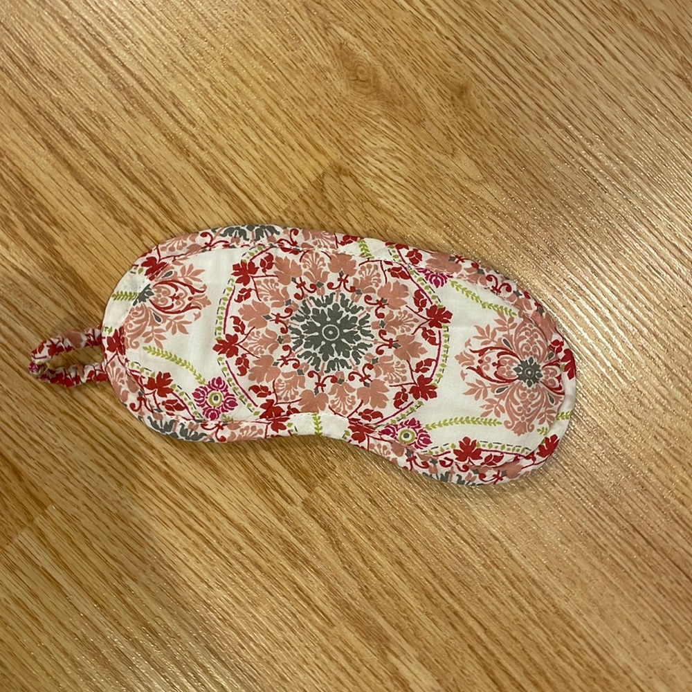 Sleeping mask